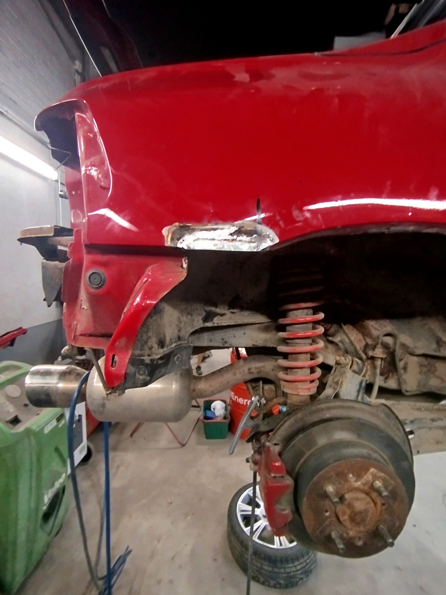 Soudure bas de caisse – soudure en cours